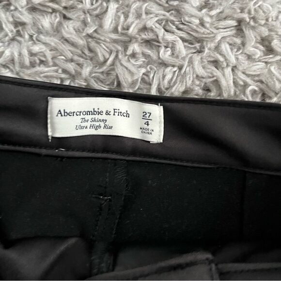 Abercrombie and Fitch Vegan Leather Split Hem Pants size 4/27 - Picture 2 of 5